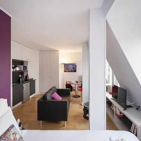 Pick A Flat - Eiffel Tower View Studio * Paris